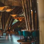 Warung Makan Tradisional Gaya Klasik